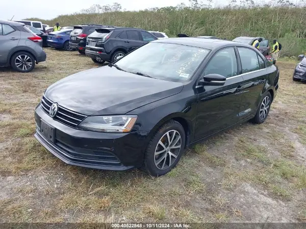 3VWDB7AJ7HM274569 2017 VOLKSWAGEN JETTA - Image 2