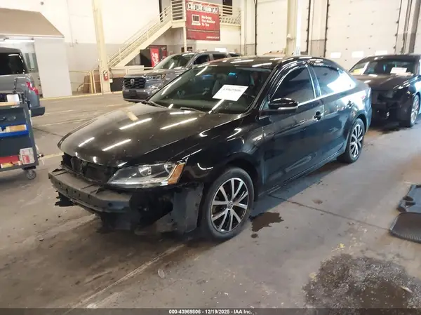 3VWDB7AJ7HM280131 2017 VOLKSWAGEN JETTA - Image 2