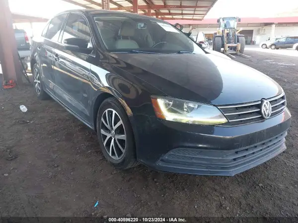 3VWDB7AJ7HM288858 2017 VOLKSWAGEN JETTA - Image 1