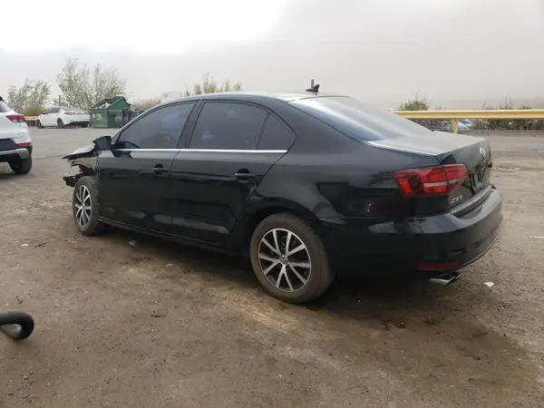3VWDB7AJ7HM290500 2017 VOLKSWAGEN JETTA - Image 2
