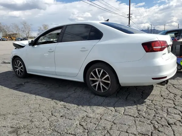 3VWDB7AJ7HM296524 2017 VOLKSWAGEN JETTA - Image 2