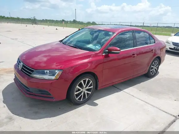 3VWDB7AJ7HM299620 2017 VOLKSWAGEN JETTA - Image 2
