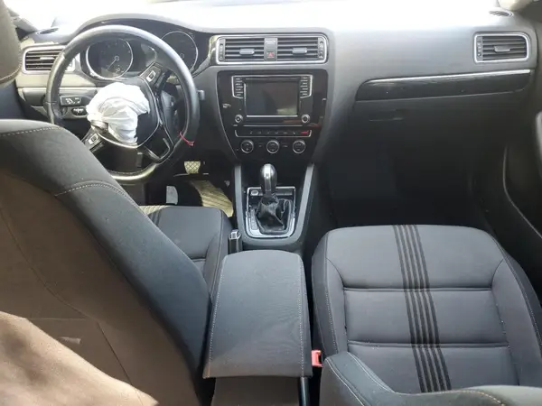 3VWDB7AJ7HM300877 2017 VOLKSWAGEN JETTA - Image 8