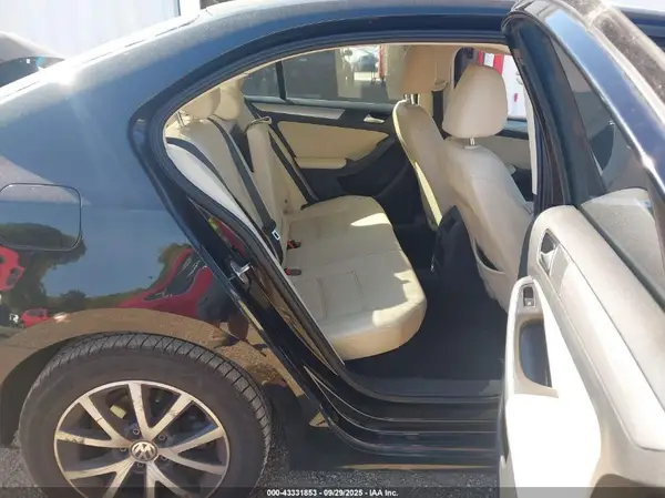 3VWDB7AJ7HM301284 2017 VOLKSWAGEN JETTA - Image 8