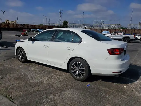 3VWDB7AJ7HM305819 2017 VOLKSWAGEN JETTA - Image 2