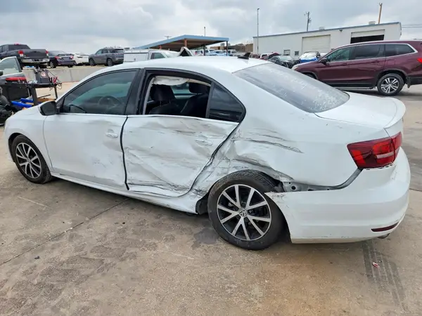 3VWDB7AJ7HM308316 2017 VOLKSWAGEN JETTA - Image 2