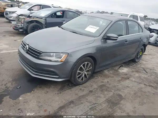 3VWDB7AJ7HM314486 2017 VOLKSWAGEN JETTA - Image 2