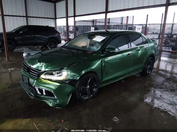 3VWDB7AJ7HM320630 2017 VOLKSWAGEN JETTA - Image 2