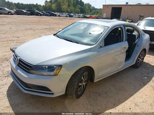 3VWDB7AJ7HM323415 2017 VOLKSWAGEN JETTA - Image 2