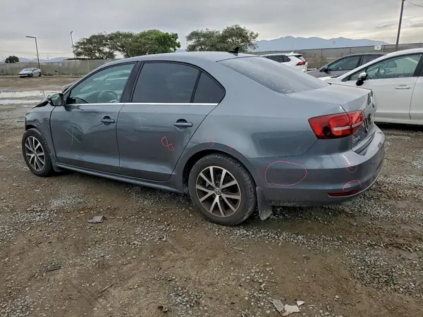 3VWDB7AJ7HM325665 2017 VOLKSWAGEN JETTA - Image 2