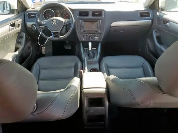 3VWDB7AJ7HM332003 2017 VOLKSWAGEN JETTA - Image 8