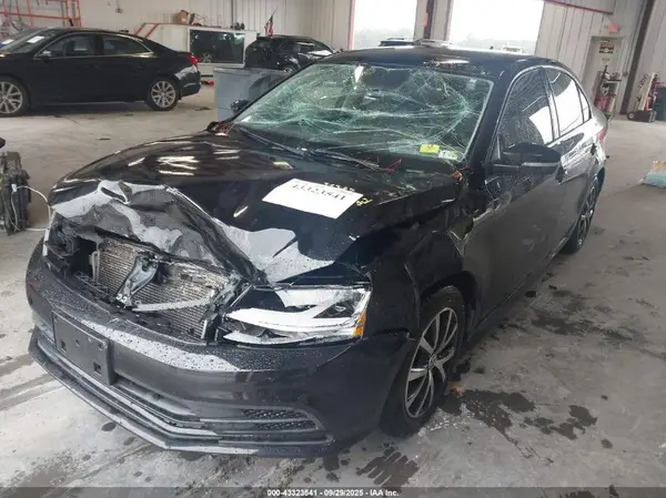 3VWDB7AJ7HM339856 2017 VOLKSWAGEN JETTA - Image 2