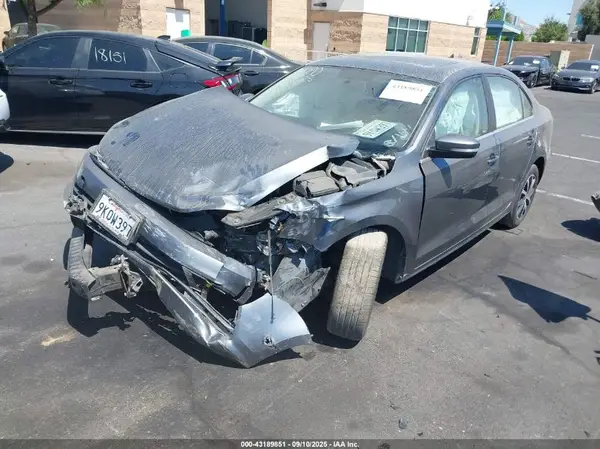 3VWDB7AJ7HM355636 2017 VOLKSWAGEN JETTA - Image 2