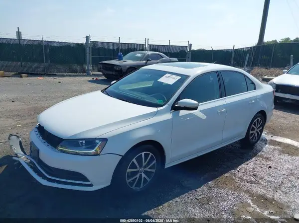 3VWDB7AJ7HM364711 2017 VOLKSWAGEN JETTA - Image 2
