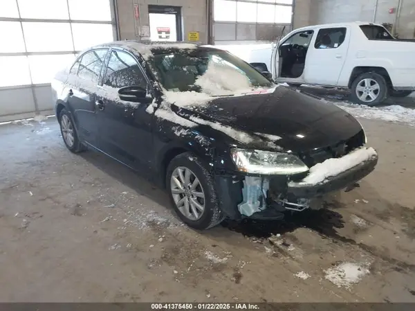 3VWDB7AJ7HM367124 2017 VOLKSWAGEN JETTA - Image 1