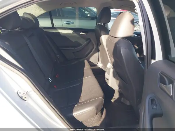 3VWDB7AJ7HM369200 2017 VOLKSWAGEN JETTA - Image 8