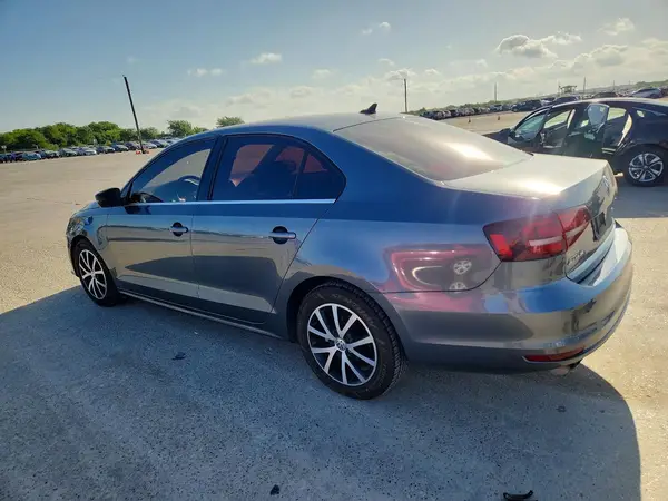 3VWDB7AJ7HM371903 2017 VOLKSWAGEN JETTA - Image 2