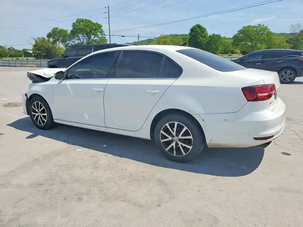 3VWDB7AJ7HM372419 2017 VOLKSWAGEN JETTA - Image 2