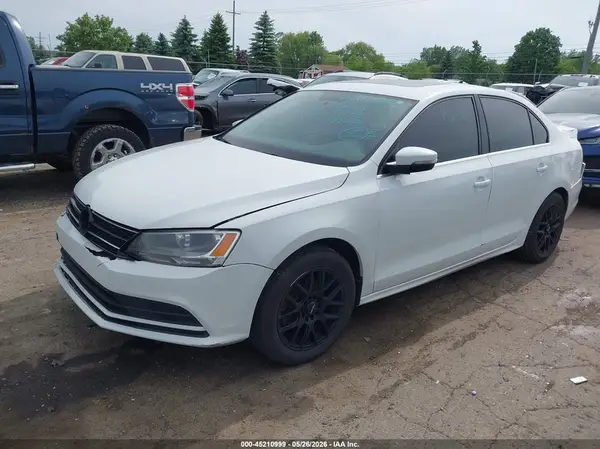 3VWDB7AJ7HM399703 2017 VOLKSWAGEN JETTA - Image 2