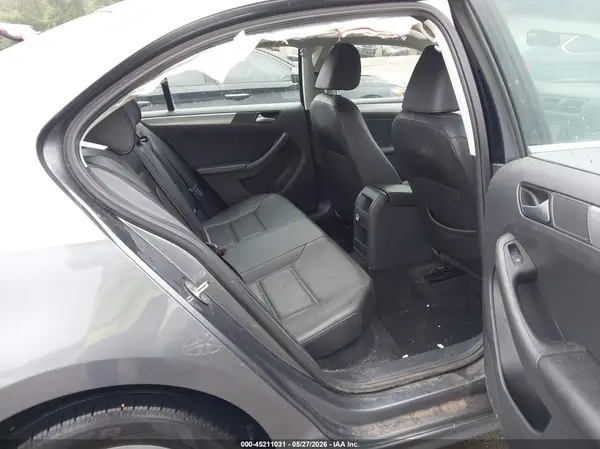 3VWDB7AJ7HM404303 2017 VOLKSWAGEN JETTA - Image 8