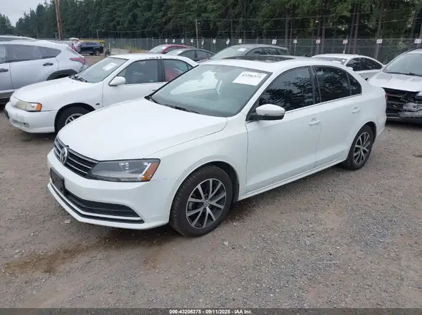 3VWDB7AJ7HM415866 2017 VOLKSWAGEN JETTA - Image 2