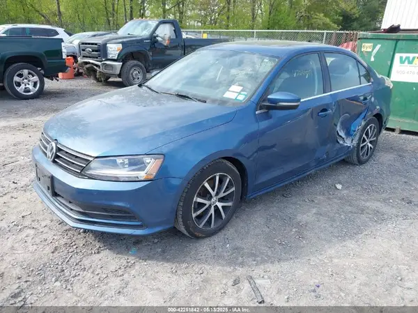 3VWDB7AJ7JM207427 2018 VOLKSWAGEN JETTA - Image 2