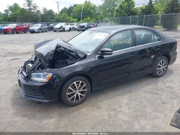 3VWDB7AJ7JM226141 2018 VOLKSWAGEN JETTA - Image 2