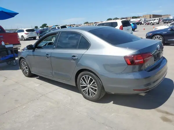 3VWDB7AJ7JM229377 2018 VOLKSWAGEN JETTA - Image 2