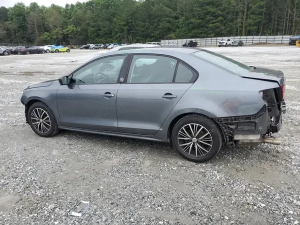 3VWDB7AJ7JM237303 2018 VOLKSWAGEN JETTA - Image 2