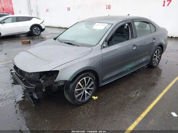 3VWDB7AJ8HM222156 2017 VOLKSWAGEN JETTA - Image 2