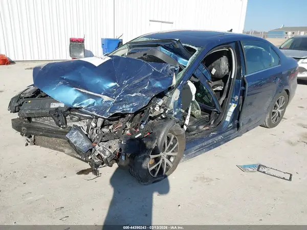 3VWDB7AJ8HM227308 2017 VOLKSWAGEN JETTA - Image 2