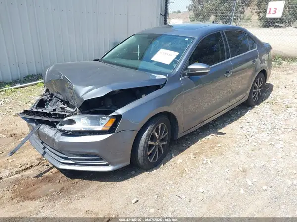3VWDB7AJ8HM243363 2017 VOLKSWAGEN JETTA - Image 2