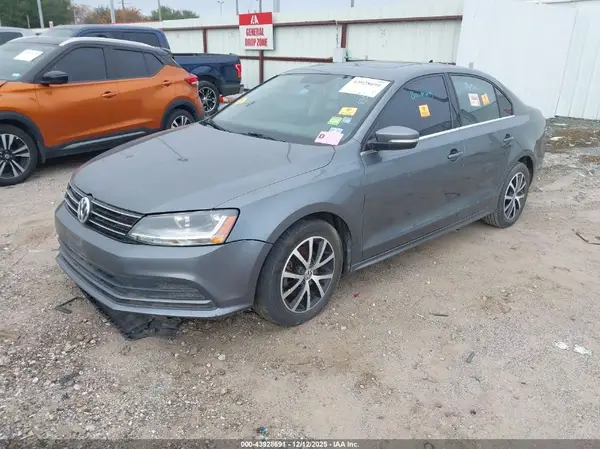 3VWDB7AJ8HM248188 2017 VOLKSWAGEN JETTA - Image 2