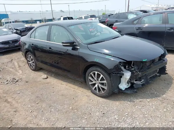 3VWDB7AJ8HM251527 2017 VOLKSWAGEN JETTA - Image 1