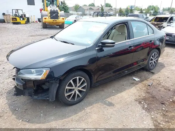 3VWDB7AJ8HM251527 2017 VOLKSWAGEN JETTA - Image 2