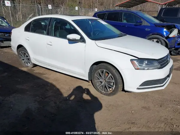 3VWDB7AJ8HM251897 2017 VOLKSWAGEN JETTA - Image 1