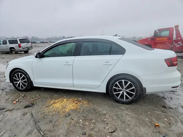 3VWDB7AJ8HM258011 2017 VOLKSWAGEN JETTA - Image 2