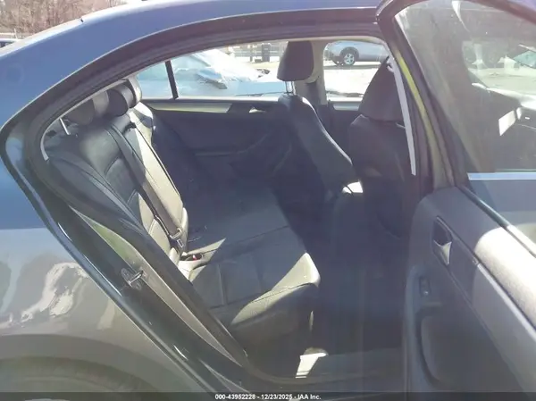 3VWDB7AJ8HM258834 2017 VOLKSWAGEN JETTA - Image 8