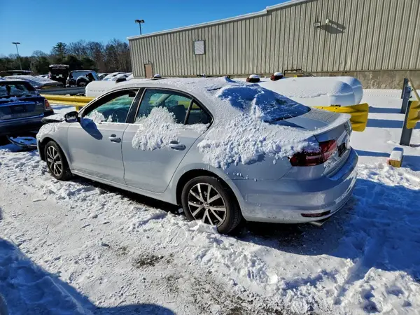 3VWDB7AJ8HM260681 2017 VOLKSWAGEN JETTA - Image 2