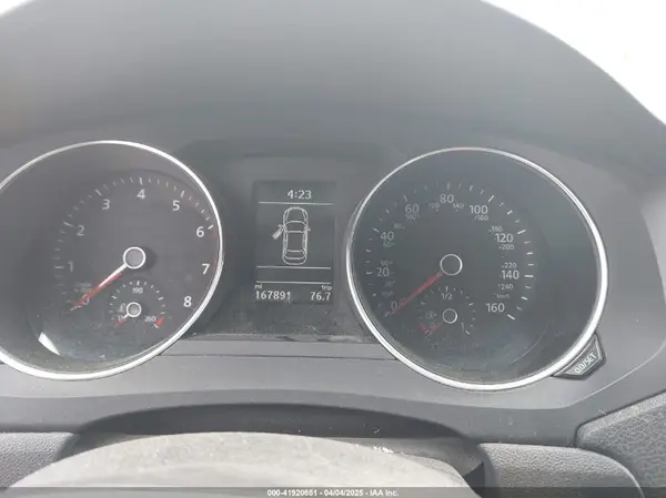3VWDB7AJ8HM262964 2017 VOLKSWAGEN JETTA - Image 1