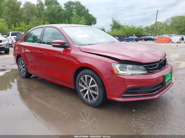 3VWDB7AJ8HM275777 2017 VOLKSWAGEN JETTA - Image 1