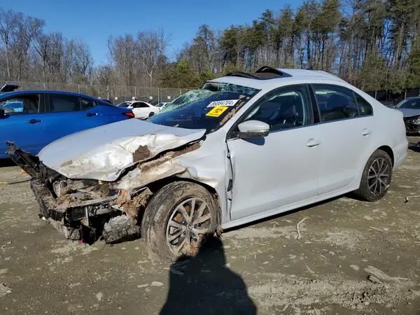 3VWDB7AJ8HM288691 2017 VOLKSWAGEN JETTA - Image 1
