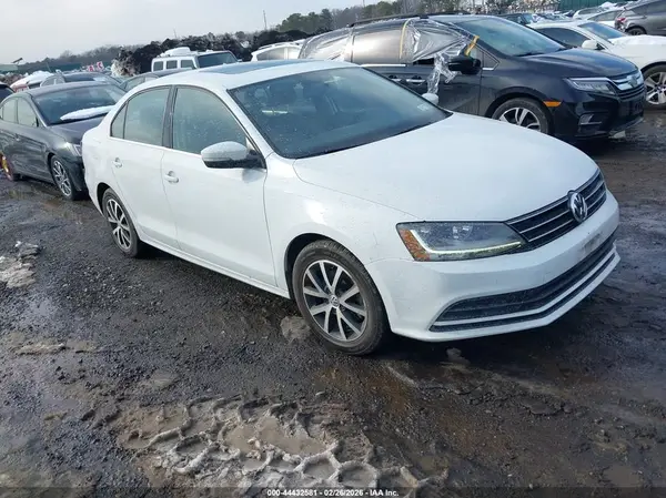 3VWDB7AJ8HM291445 2017 VOLKSWAGEN JETTA - Image 1