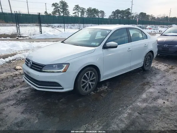 3VWDB7AJ8HM291445 2017 VOLKSWAGEN JETTA - Image 2