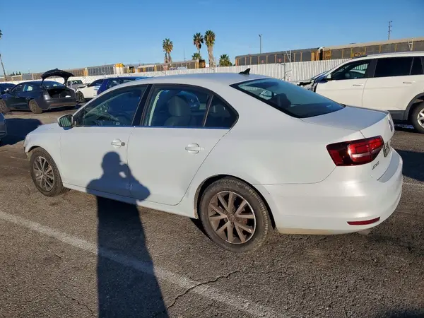 3VWDB7AJ8HM291560 2017 VOLKSWAGEN JETTA - Image 2