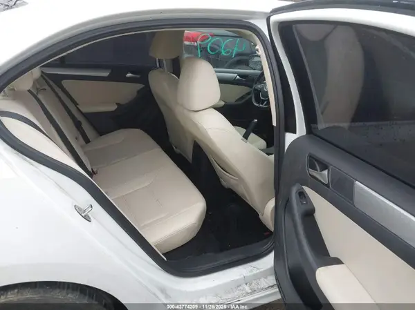 3VWDB7AJ8HM325027 2017 VOLKSWAGEN JETTA - Image 8