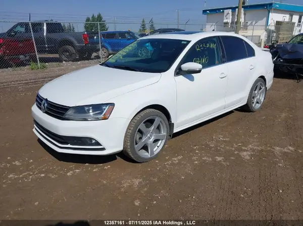 3VWDB7AJ8HM328753 2017 VOLKSWAGEN JETTA - Image 2