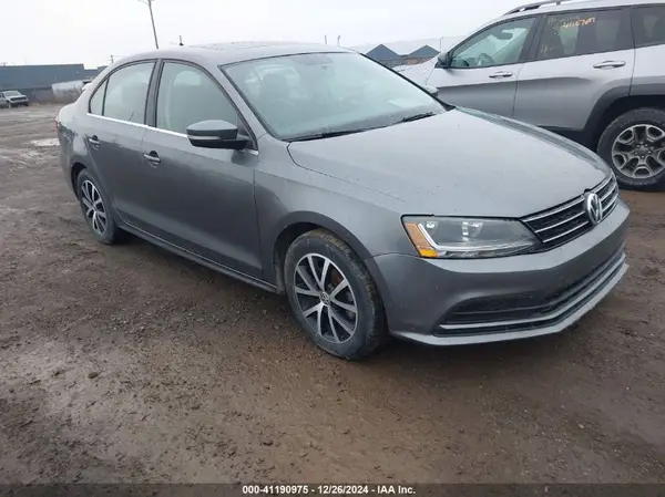 3VWDB7AJ8HM330275 2017 VOLKSWAGEN JETTA - Image 1