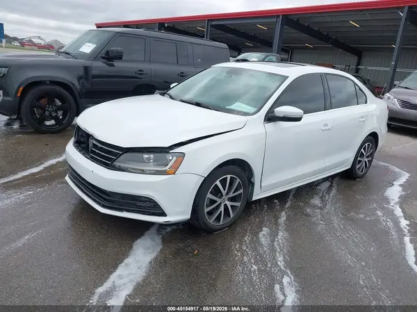 3VWDB7AJ8HM335377 2017 VOLKSWAGEN JETTA - Image 2