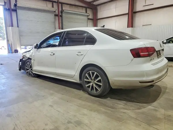 3VWDB7AJ8HM338392 2017 VOLKSWAGEN JETTA - Image 2